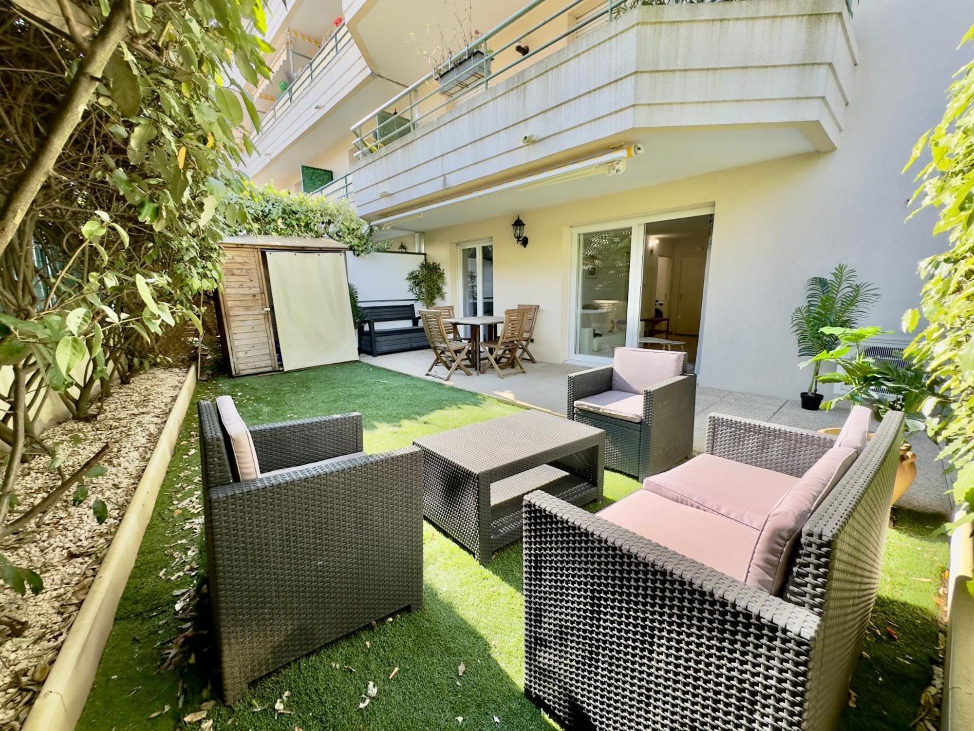 וילנב-לובה Regent Cote D'Azur Air-Conditioned, Pool, Garden & Parking מראה חיצוני תמונה