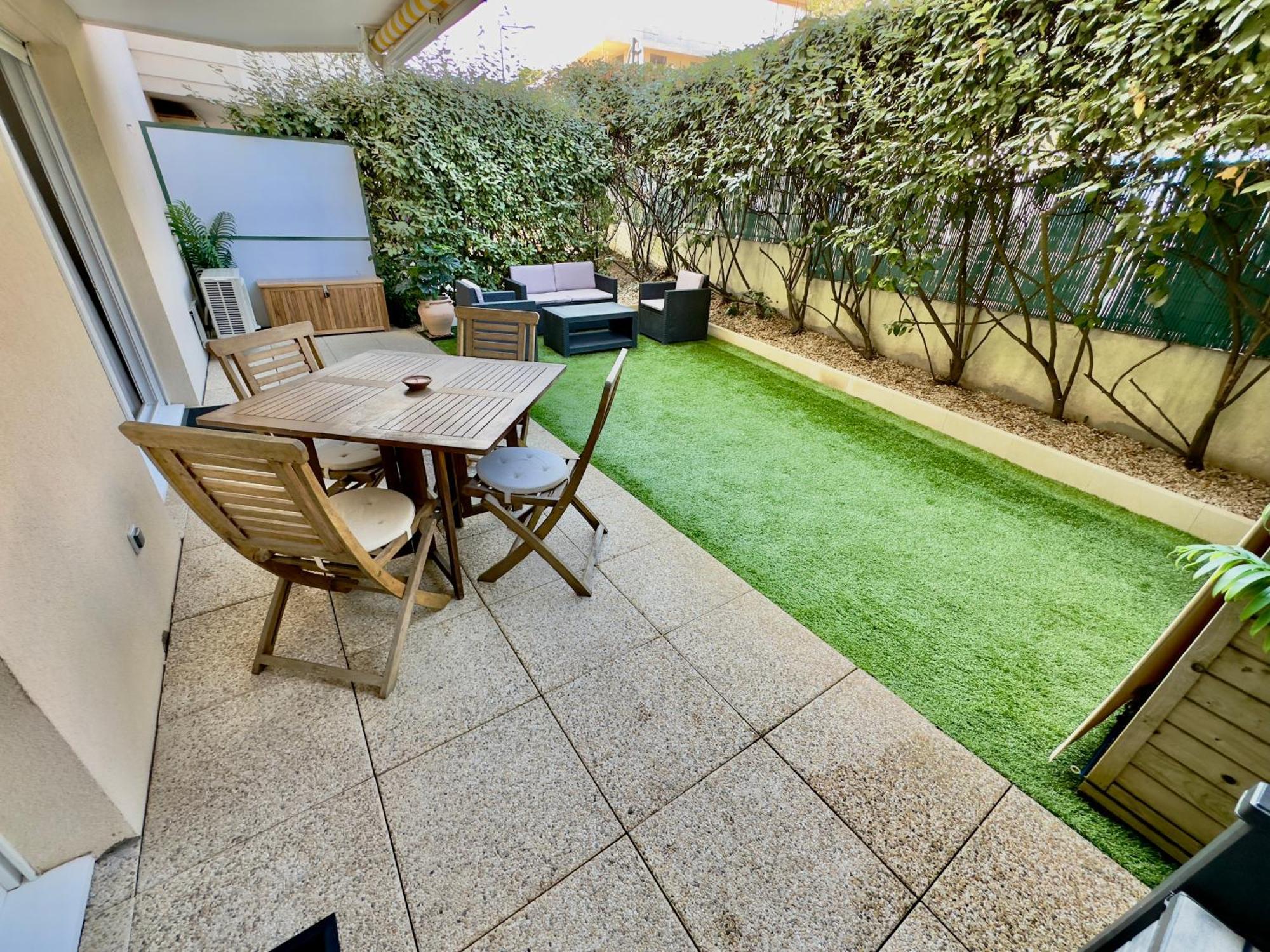 וילנב-לובה Regent Cote D'Azur Air-Conditioned, Pool, Garden & Parking מראה חיצוני תמונה