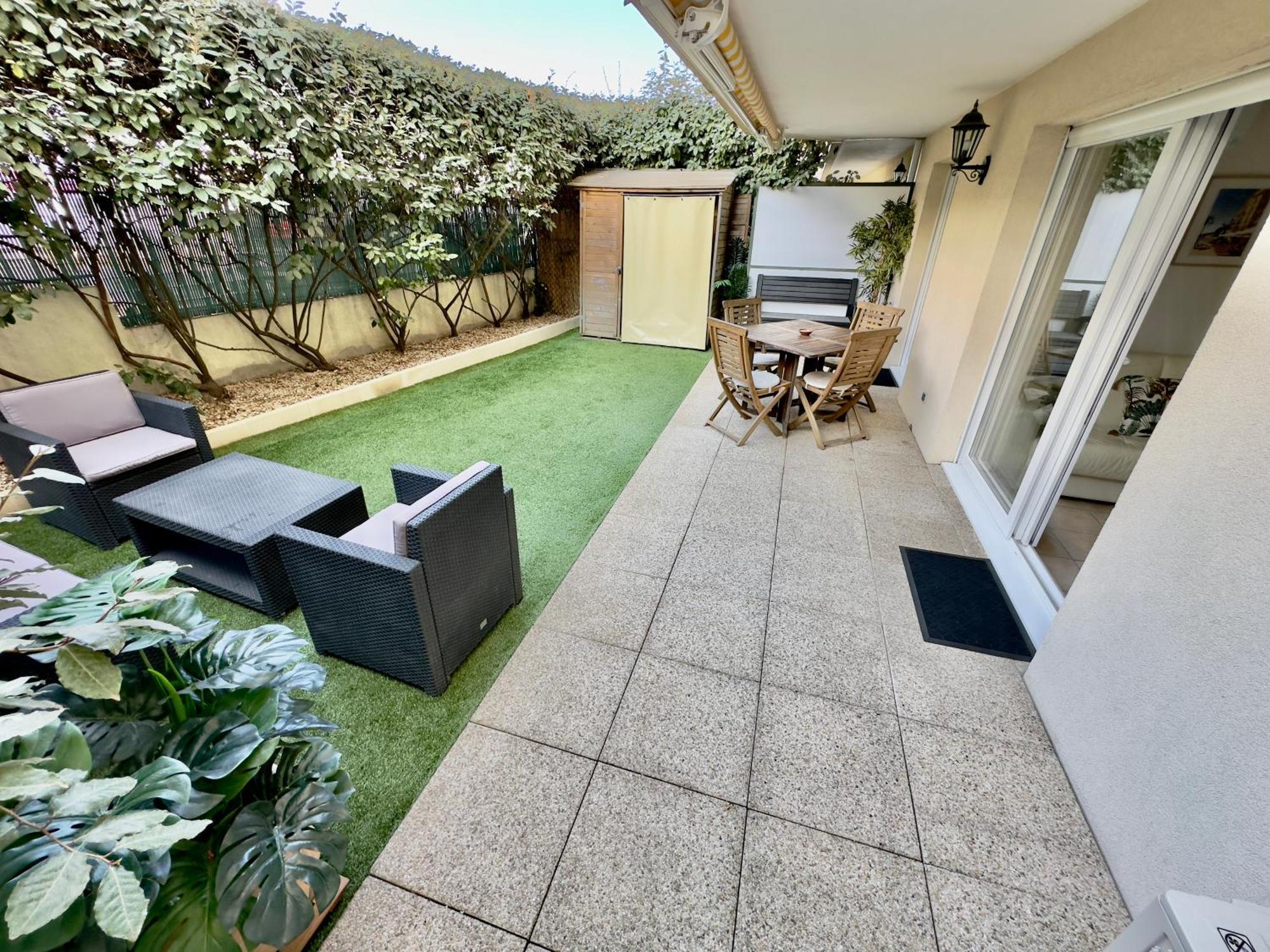 וילנב-לובה Regent Cote D'Azur Air-Conditioned, Pool, Garden & Parking מראה חיצוני תמונה